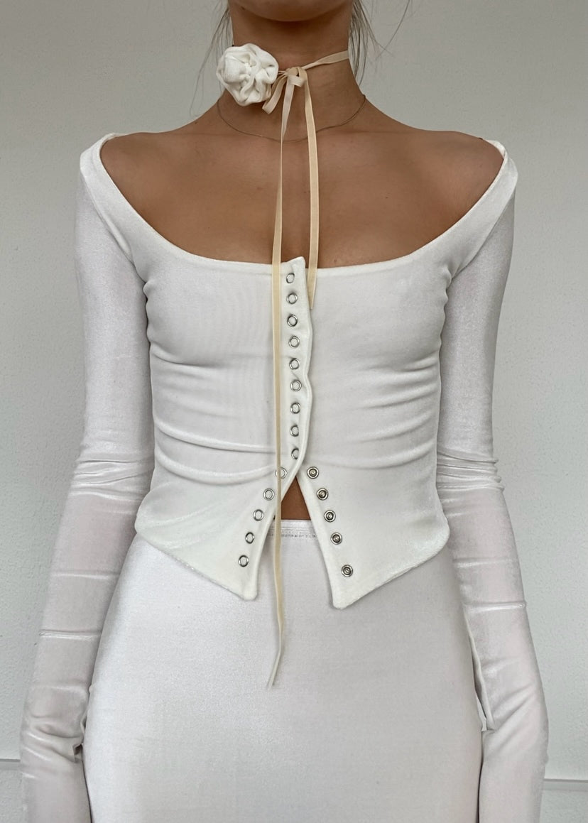 Precious top with rose ivory