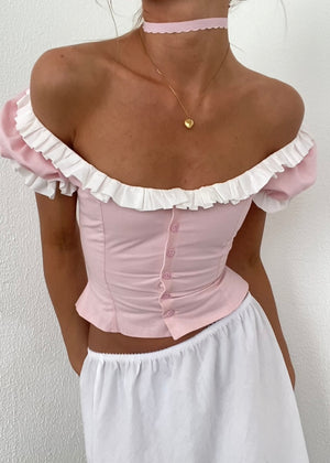 Delicate Ruffle top in pink with puffed sleeve